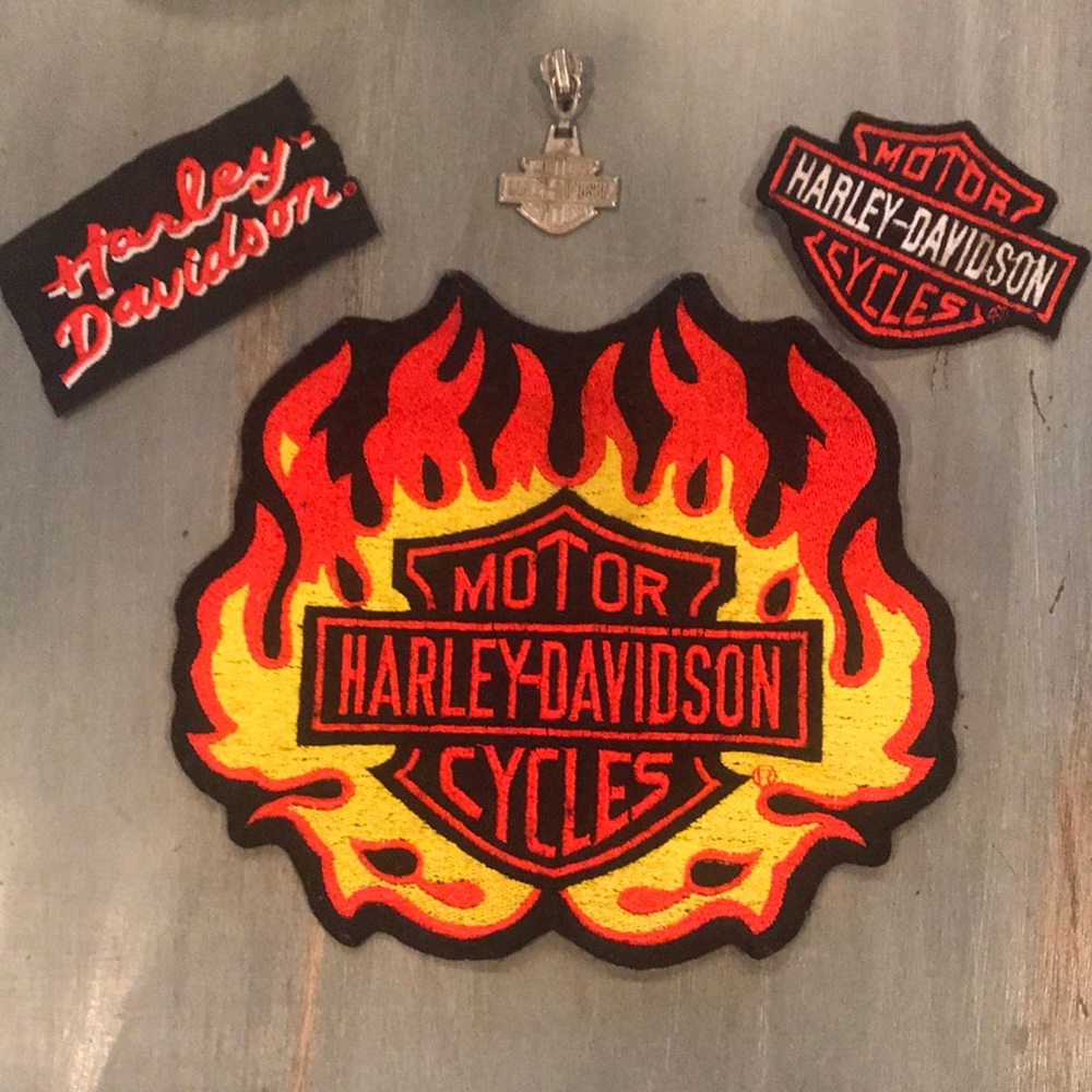 Harley-Davidson patches + zipper attachment